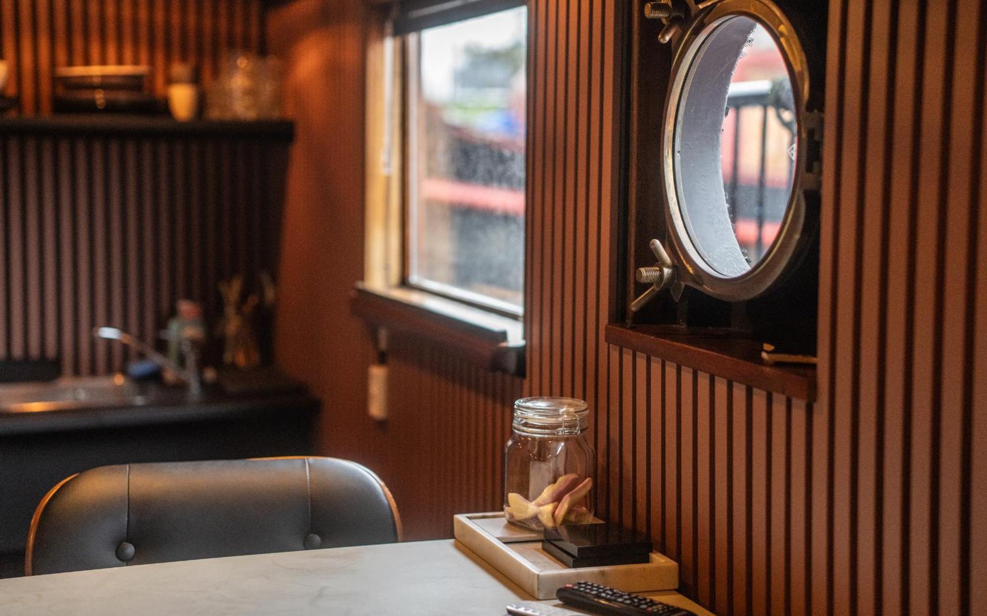 Houseboat-Amsterdam-Classic Exterior photo